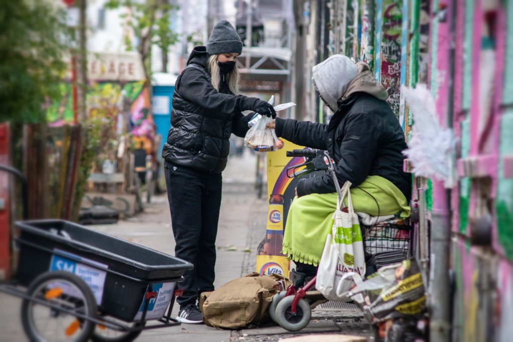 Lunchpakete für Wohnungslose